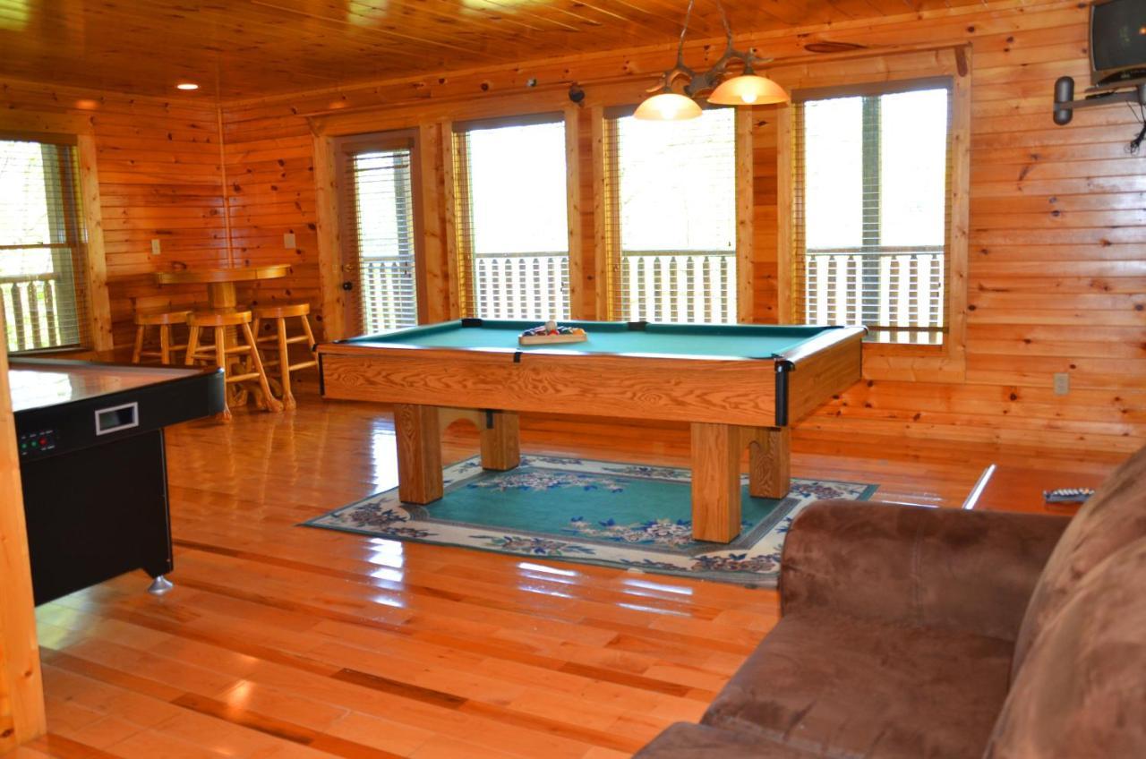 Windsong Villa Гетлинбург Екстериор снимка